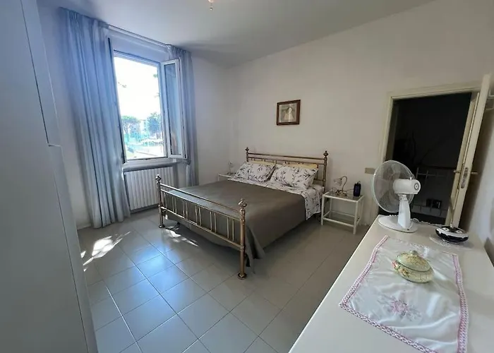 Tina Centro Lägenhet Pesaro